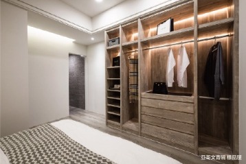 亞哥文青硯室內照